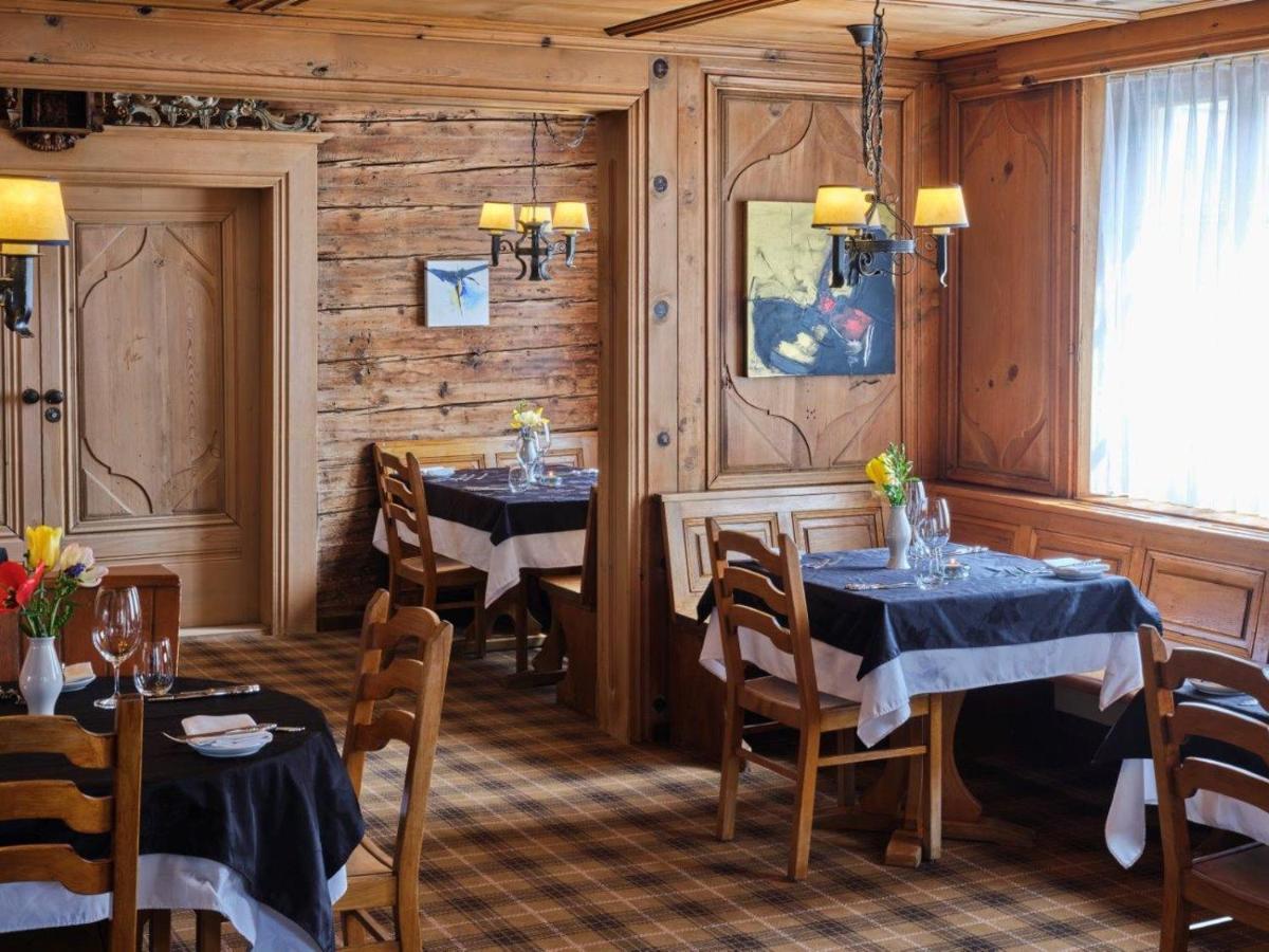 Casa Toedi Restaurant Hotel Trun Buitenkant foto